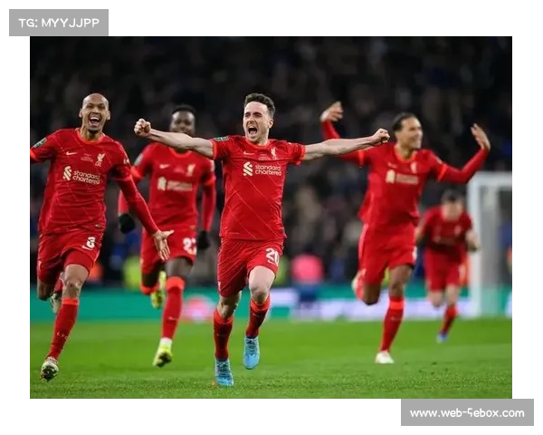 阿森纳迎战利物浦前夕,训练场氛围紧张